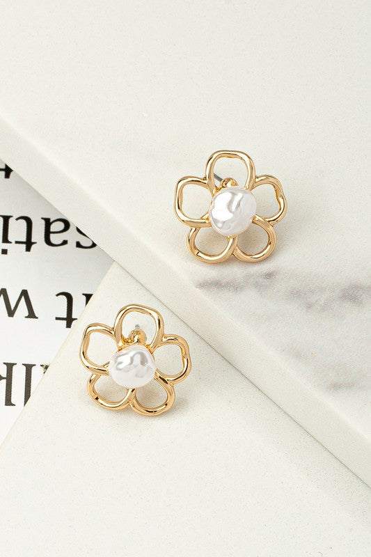 Single Pearl Daisy Stud