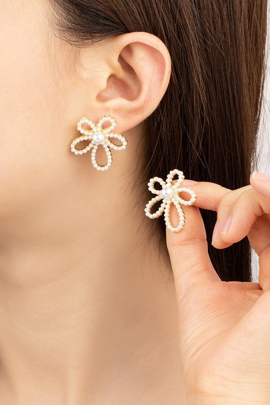 Mini Pearled Daisy Stud